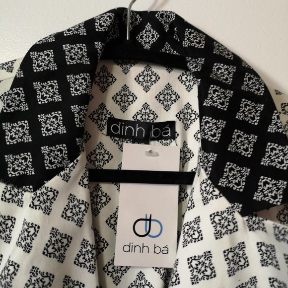 Dinh Ba Vest Small size  White/ Off white and Black Collar  Sleeveless 2 Pockets - Picture 3 of 7